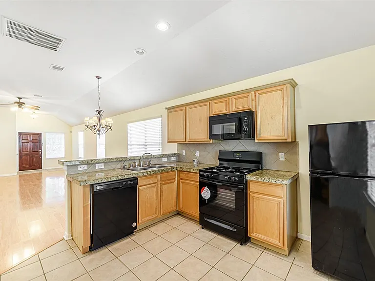 10834 Windfern Lakes St — Photo 8