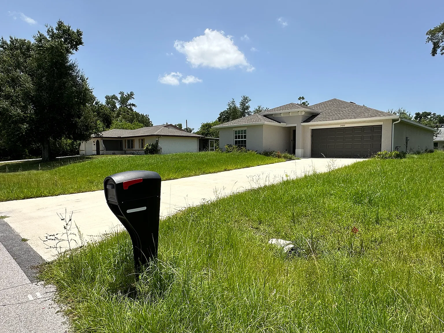 4 bed, 1936 sqft, $1,900 — Photo 2