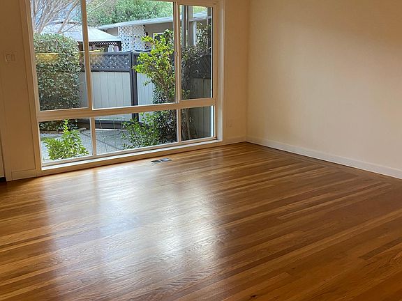 4th image of 1071 Noel Dr APT 3