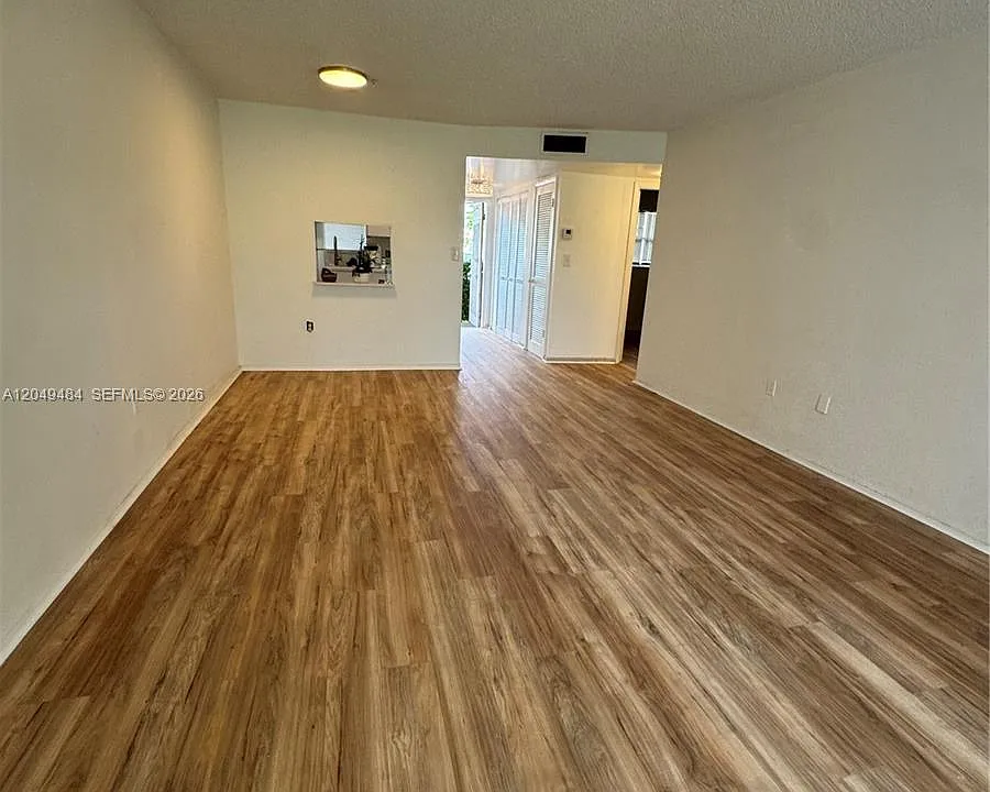 8500 Sunrise Lakes Blvd #103