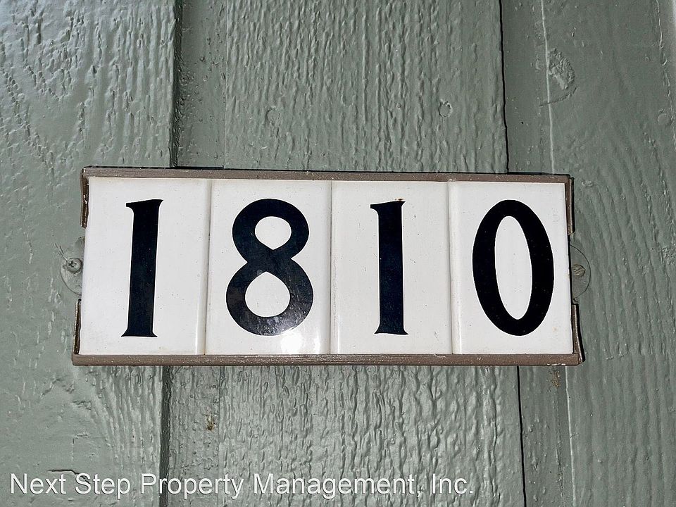 1st image of 1810 NE Schuyler St #10598727