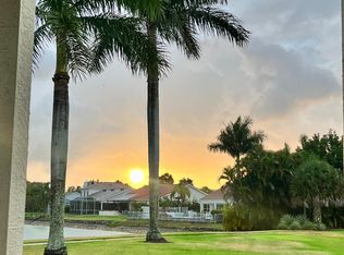 7794 Esmeralda Way APT 103, Naples, FL 34109