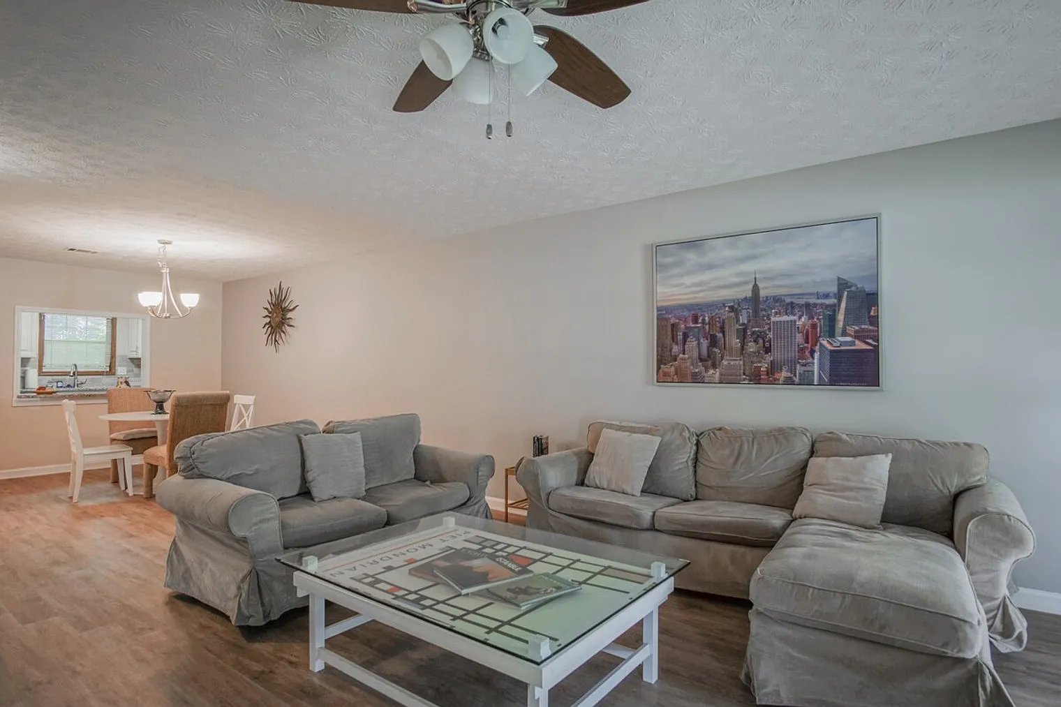 2 bed, 2.0 bath, 1732 sqft, $3,044 — Photo 4