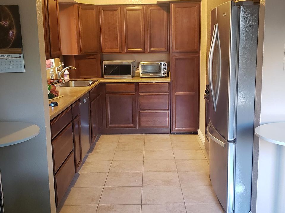 1st image of 746 N Garfield Ave APT 6