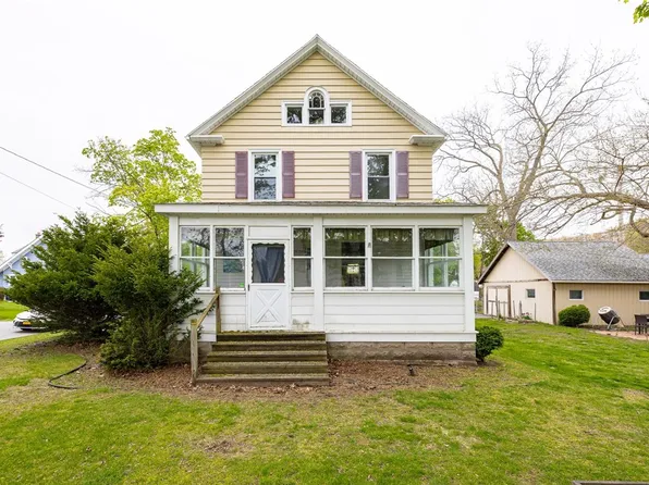 196 Dewberry Dr, Rochester, NY 14622