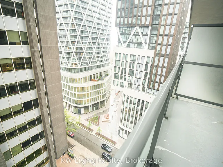 426 University Ave #1206 — Photo 31