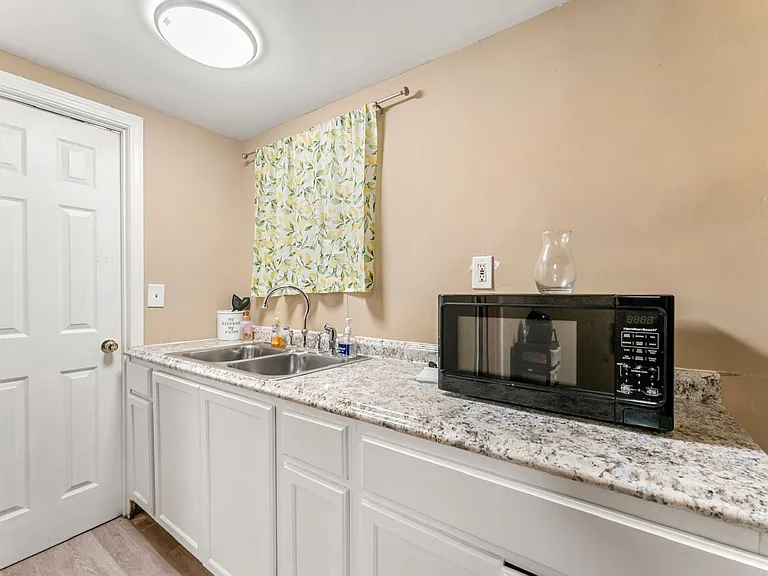 3846 Conley Downs Ln #BASEMENT — Photo 6