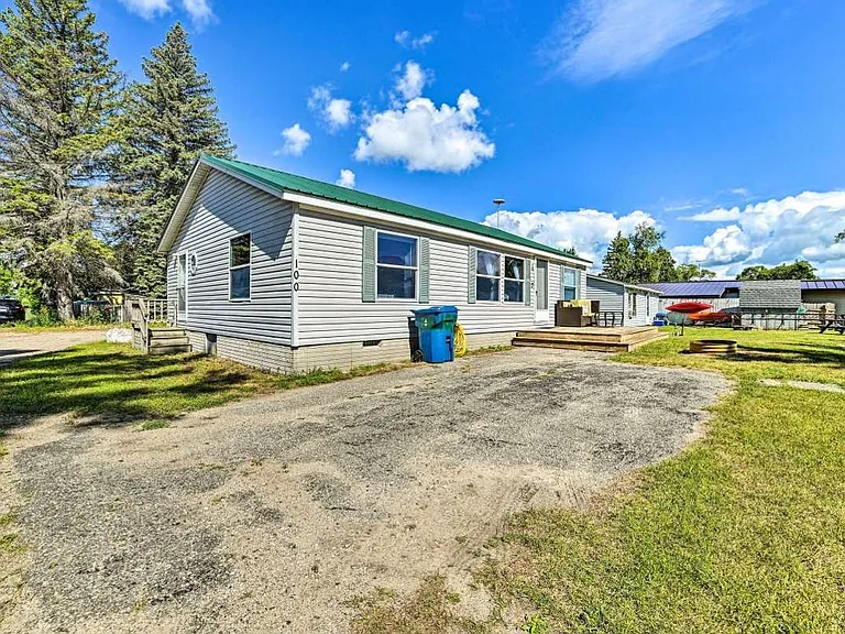 100 Island Dr — Photo 19