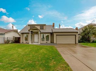 2144 Surrey Rd, Sacramento, CA 95815