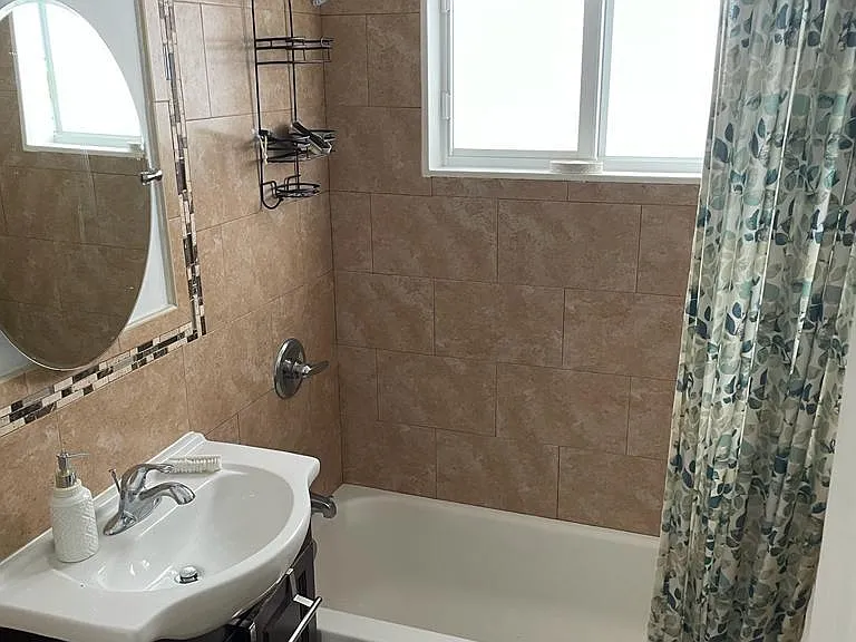 2121 Biarritz Dr — Photo 5