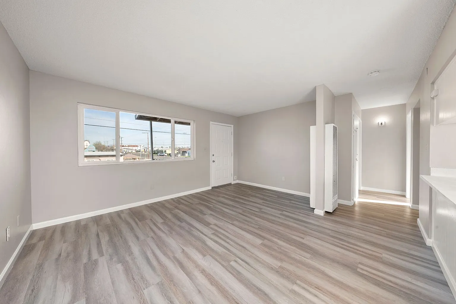 1141 Grand Ave APT D photo 1