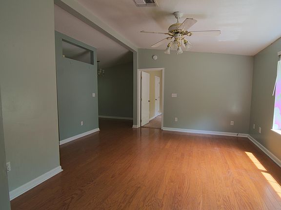 4th image of 4464 Janice Dr
