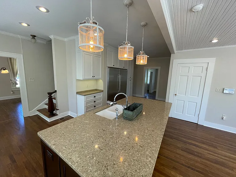 1411 S Lamar Blvd — Photo 12