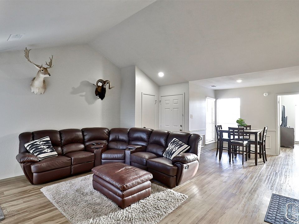 1st image of 1302 Westheimer Rd APT 203