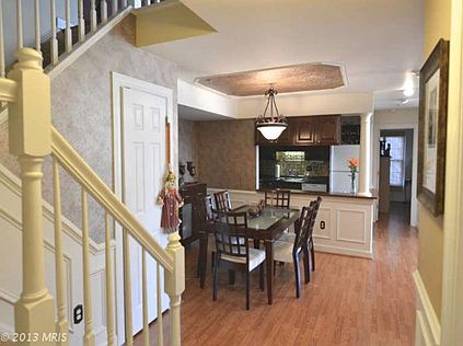 3rd image of 900 Martell Ct APT L