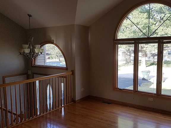 5th image of 17430 Throop St