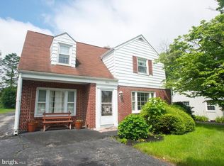 1816 Powder Mill Rd, York, PA 17402