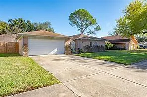 10215 Kirkwren Dr — Photo 2