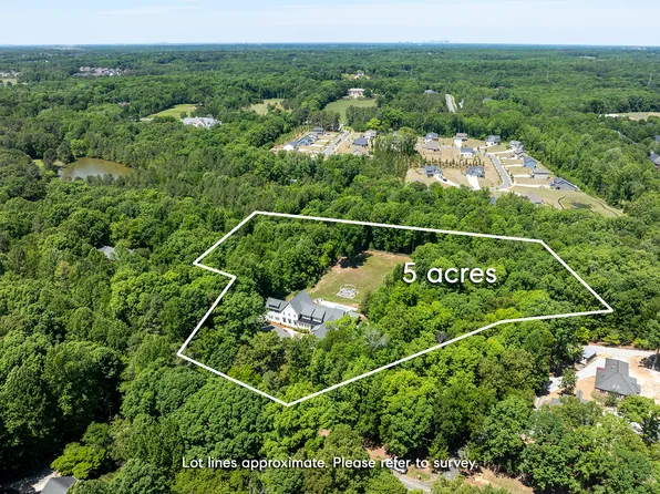 8512 Prince Valiant Dr, Waxhaw, NC 28173