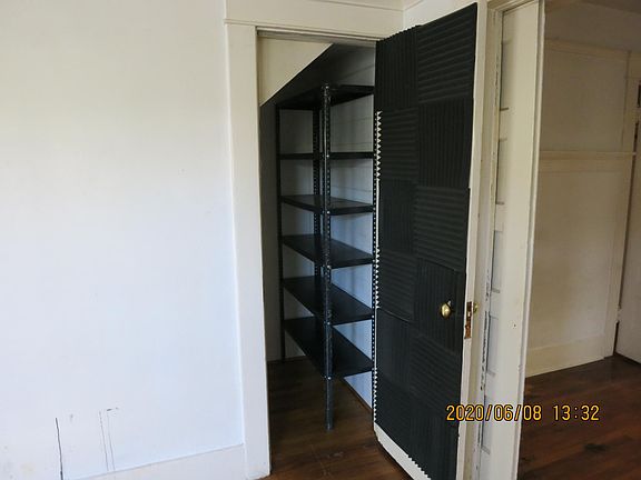 4th image of 211 Horizon Ave #2