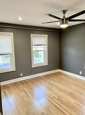 1st image of 81 Centre St #20
