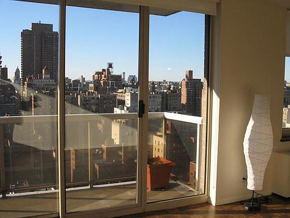 3rd image of 200 E 89th St APT 22B