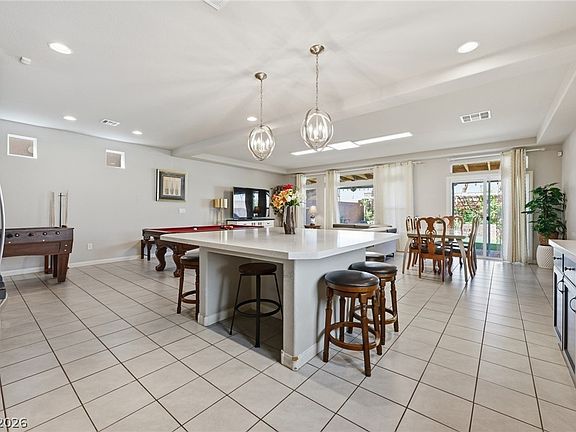 5th image of 10137 Herons Rise St