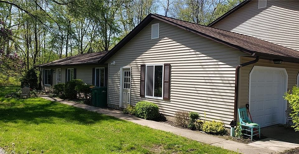 2nd image of 34/35 Williamsburg Ct