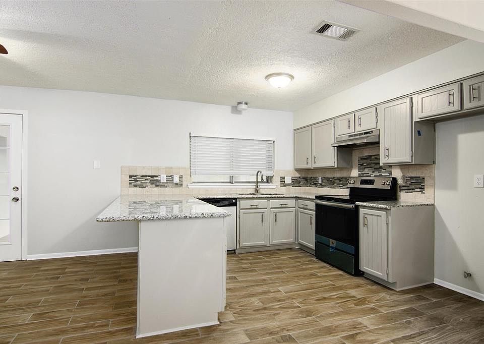 1st image of 2059 Aspen Glade Dr