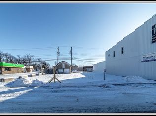 226 N Main St, Seymour, WI 54165