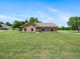 512 County Road 322, Rosebud, TX 76570