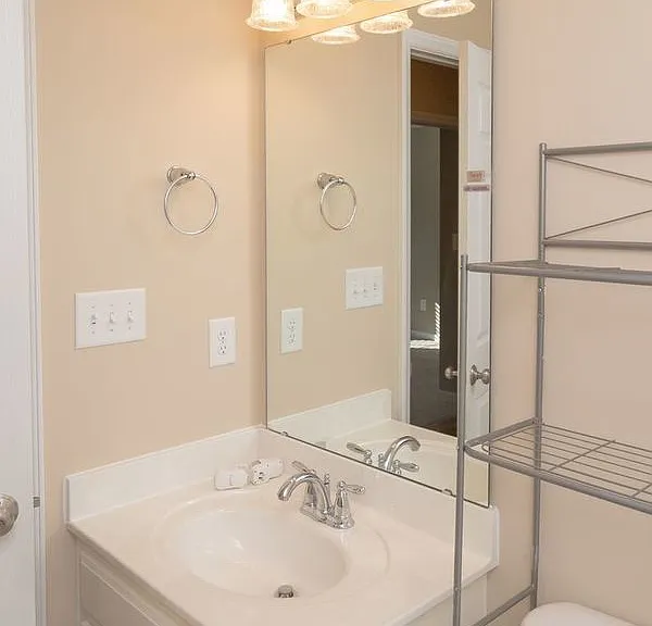 107 W Sebastian Ct — Photo 14