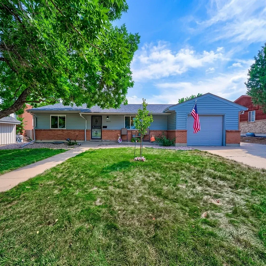 4 bed, 2370 sqft, $775 — Photo 1