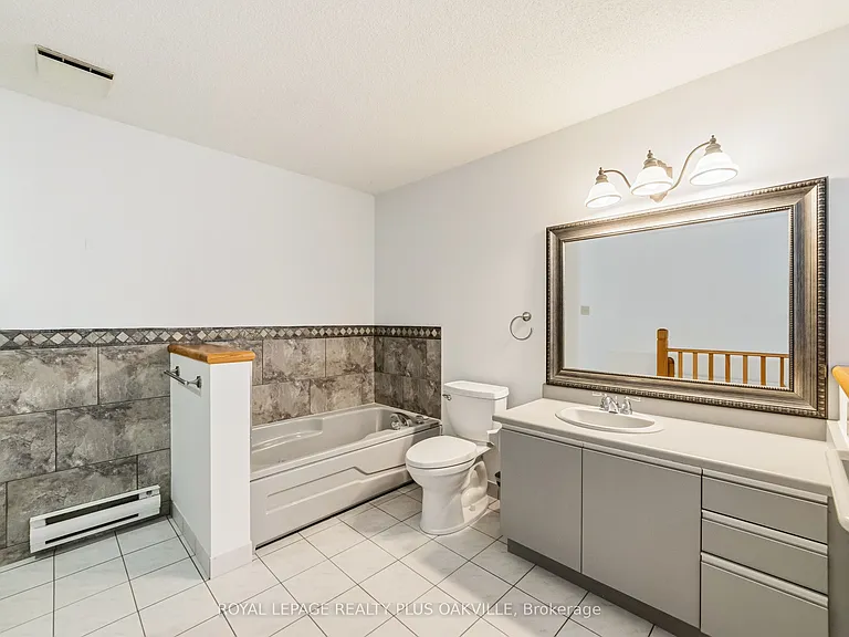 100 Bronte Rd #404 — Photo 25