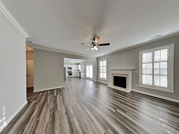 5th image of 112 Charing Pl