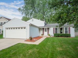 2074 Dorval Dr, Naperville, IL 60565
