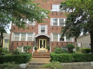 1689 Eddington Rd APT 14, Cleveland, OH 44118