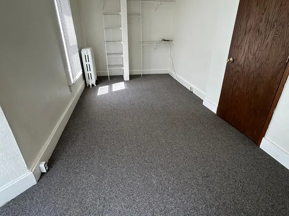 3 Bedroom 1 Bathroom Near Campus, 405 10th St S, La Crosse, WI 54601