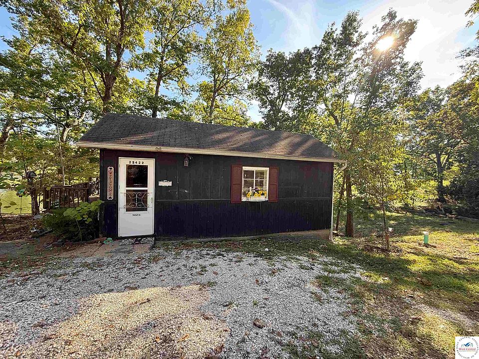 1st image of 25422 Oak Dr