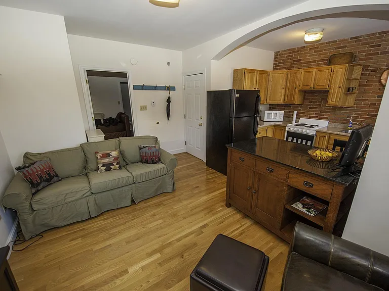 238 State St #4 — Photo 2