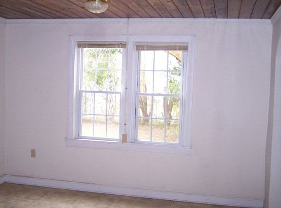 4th image of 521 6th Ave SE