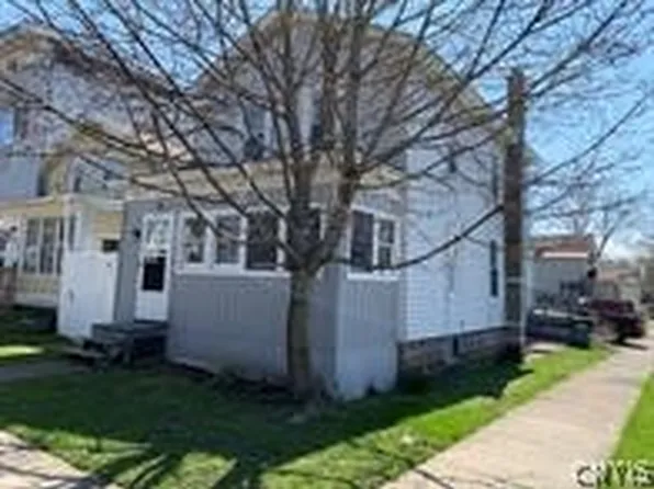 96 W Schuyler St, Oswego, NY 13126
