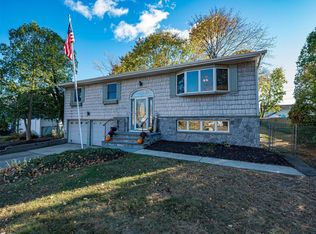 10 Ashland Dr, Kings Park, NY 11754