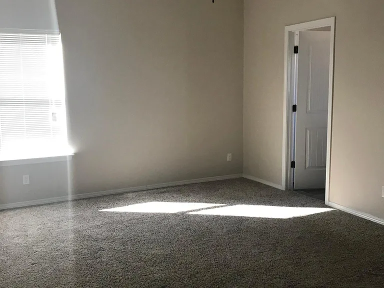 340 Aidan Gordon Cir — Photo 7