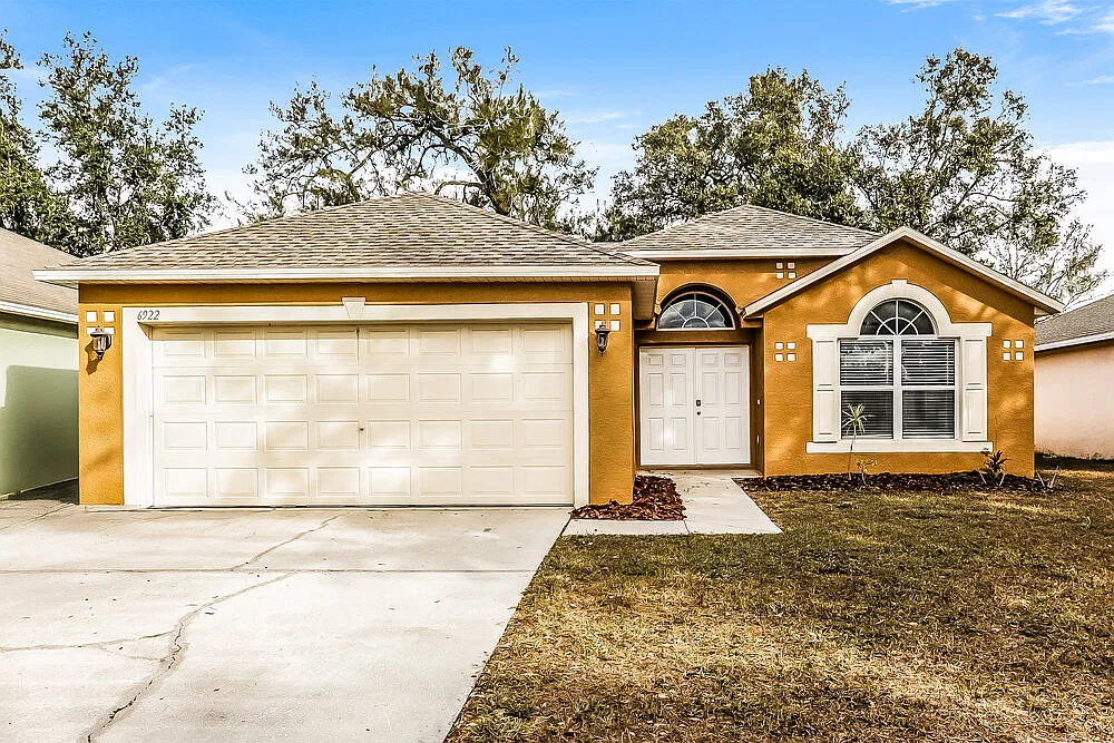 3 bed, 2.0 bath, 1614 sqft, $3,040 — Photo 1