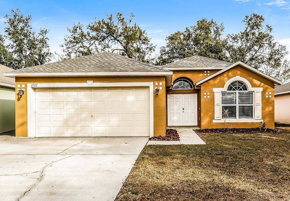 1st image of 6922 Crown Lake Dr