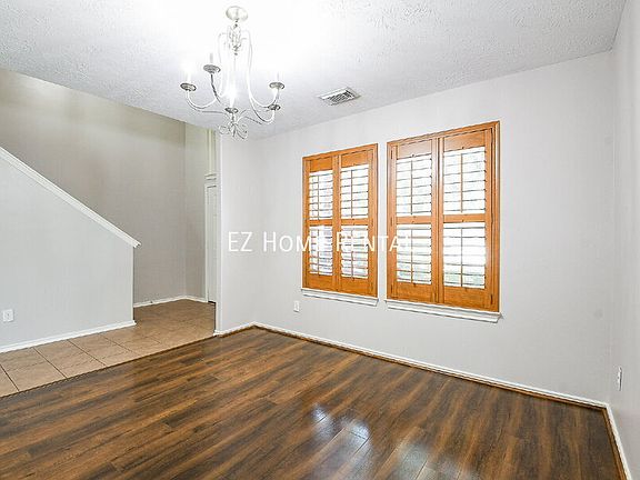 4th image of 10502 Scenic Cove Ct