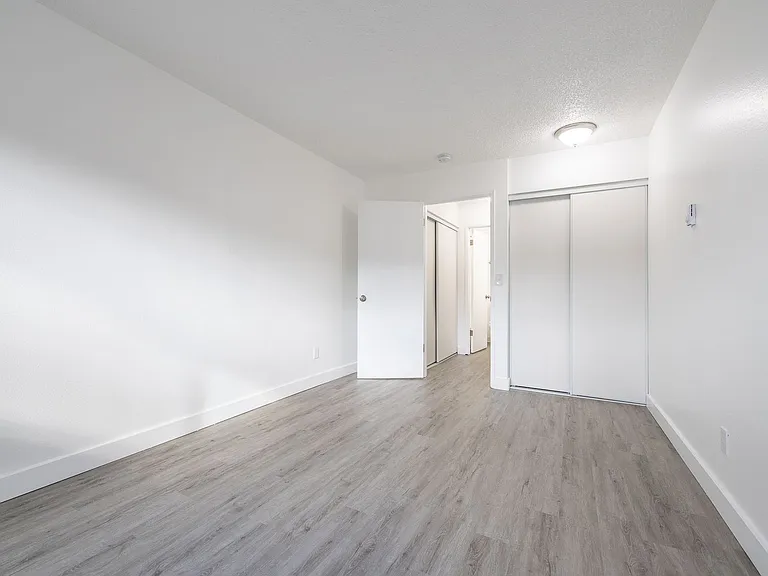 Bridgeview Apartments - Income Restricted to 50% MFI — Photo 8