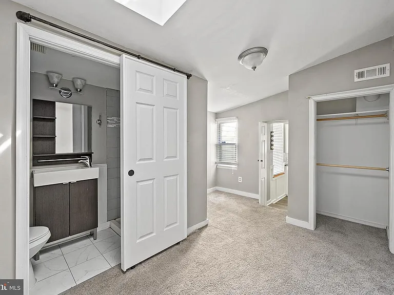 2228 Essex St #1 — Photo 9