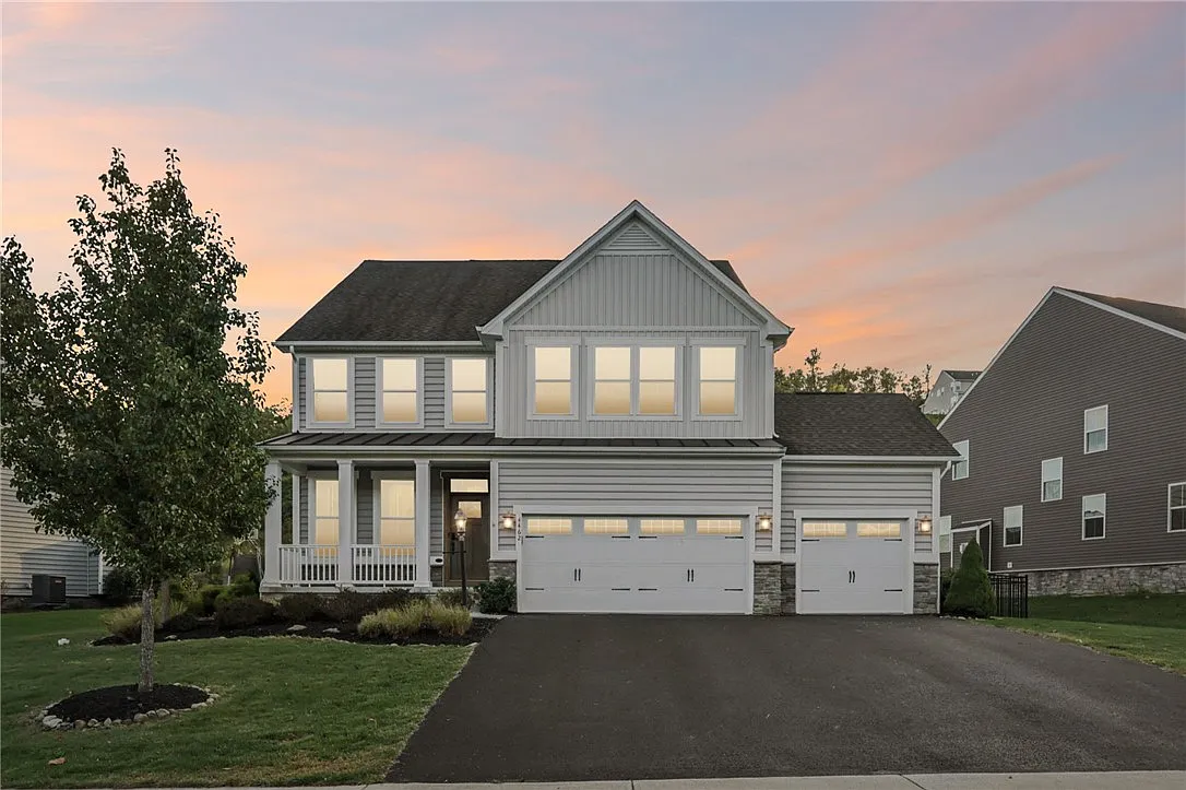 4462 Walnut Ridge Cir photo 1